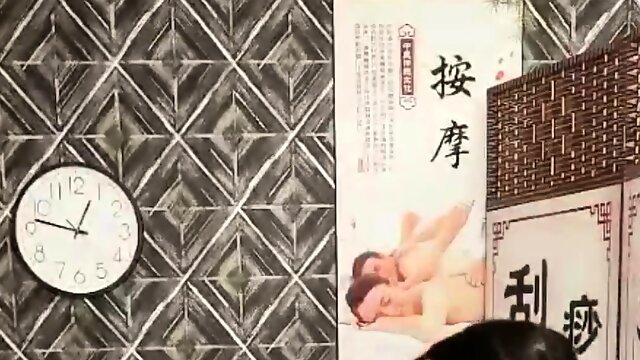 Amateur brunette Michelle with small tit