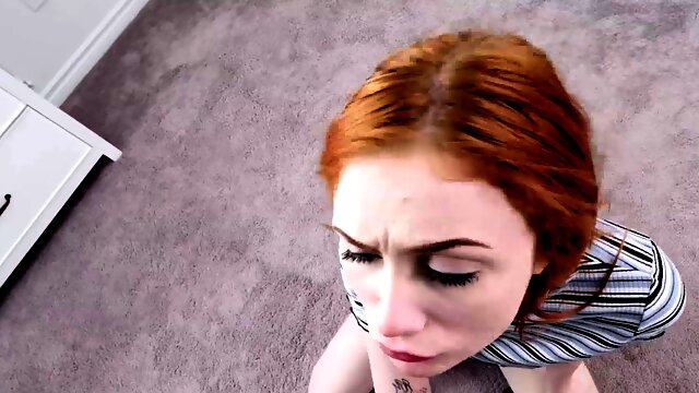 Petite Scarlet Skies Gets her Pussy Stretched