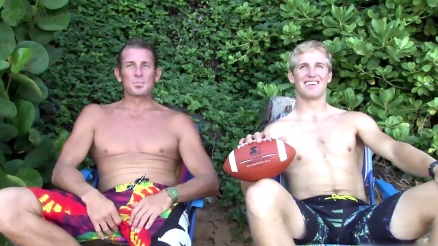 Island Duo Football Nyles Van