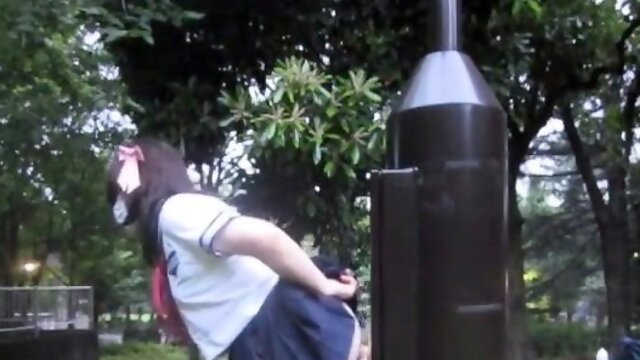 Amateur Japanese Teen CD outdoor dildo