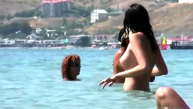 Sexy Random Amateurs Nudits Beach Voyeur Video