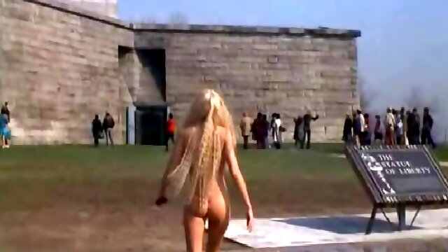 Daryl Hannah - Splash