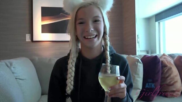 Kenzie Reeves In Shes So Excited To Be In Vegas With You