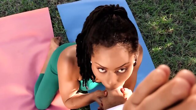 Kira Noir Another Free Yoga Fuck / 13.10.2018