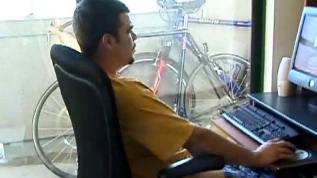 Gay Wanking Watching Porn