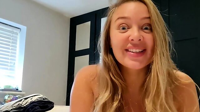 JOI babe talks nasty to poor lil dicks