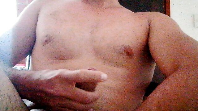 Muscle guy masturbating for you