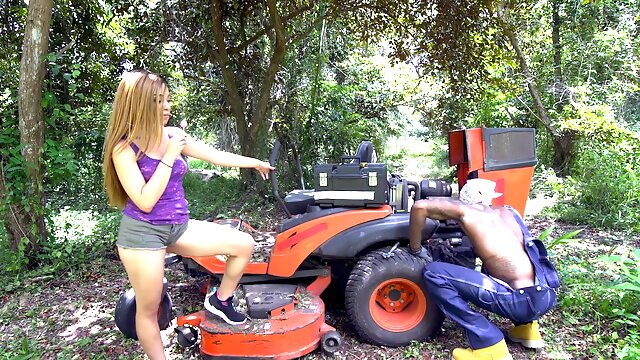 Muscular black dude with a giant dick fucks hot Jamie Marleigh