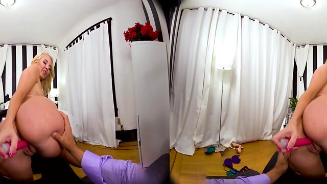 Deep VR porn with a thick ass blonde