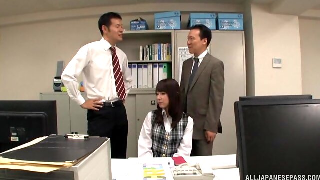 Office babe gets intimate with two co-wrokers