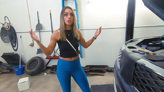 Jaimie Vine cheats on her husband to get her car back - BangRoadsideXxx