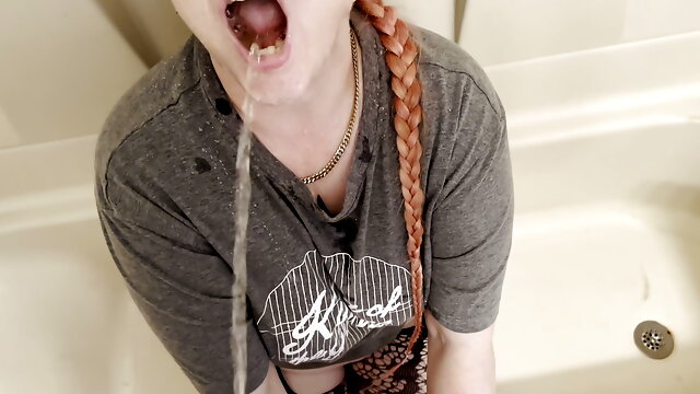 Girl Pissing On Mouth, Piss Drinking
