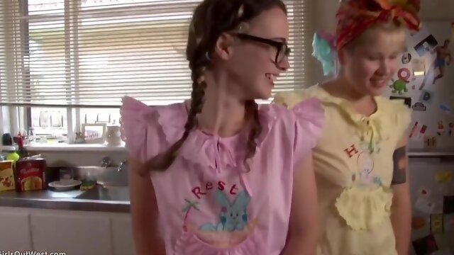 Pepper And Rosie, Pepper And Rosie - Xmas Lunch Bts