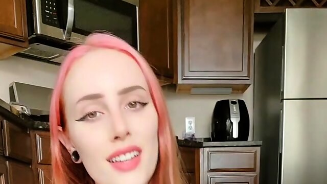 Buxom camgirl drilling her creamy pussy with a big sex toy