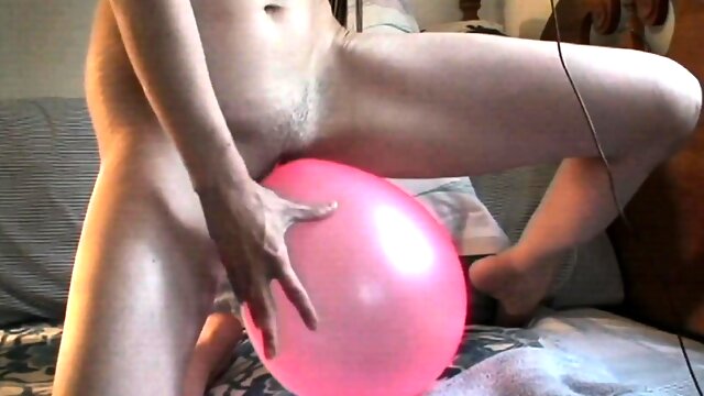 Wild amateur teen pleases herself with a balloon on webcam