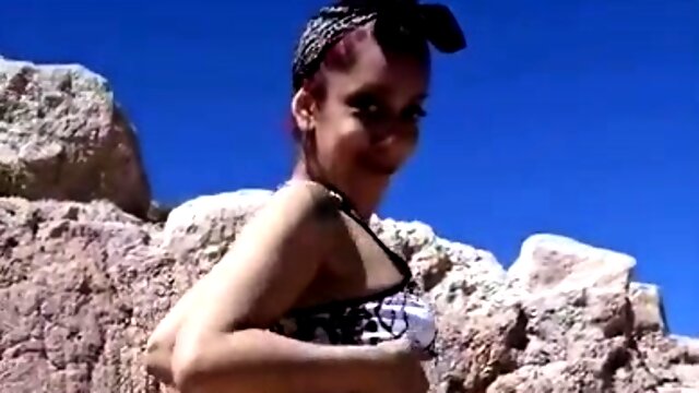 Sultry babe with a perfect ass enjoys outdoor doggystyle sex