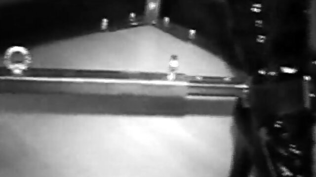 Amateur Latex Strapon