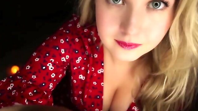 Cleavage, Cute