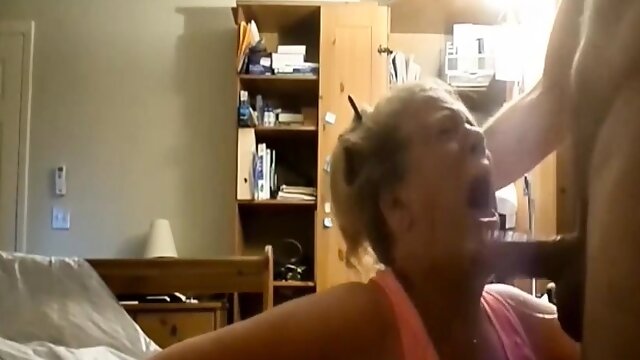 Slutty amateur granny chokes on a dick and gets facialized