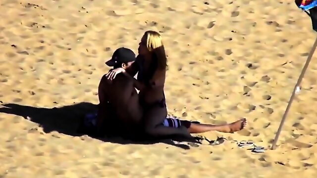 Beach voyeur finds a lustful young couple having hot sex