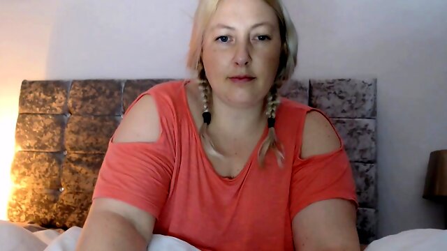 Blonde russian bbw amateur webcam fucking