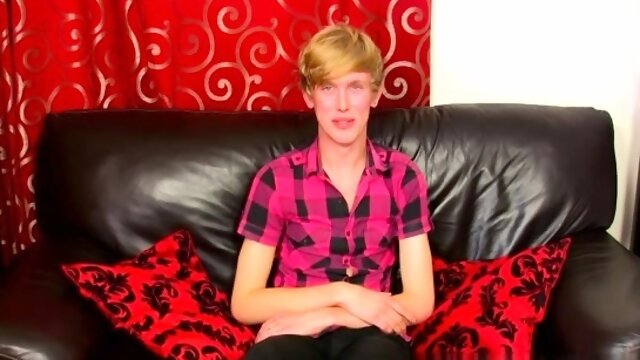 Cute emo gay teen porn 18 year old Austin Ellis is a yummy g
