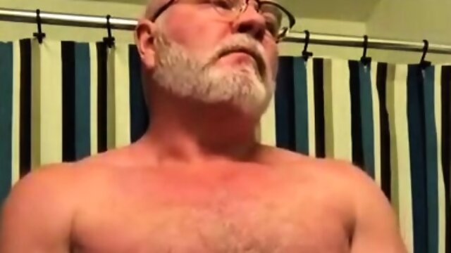 Sexy Daddy Bear Jerking Off In the Bathroom