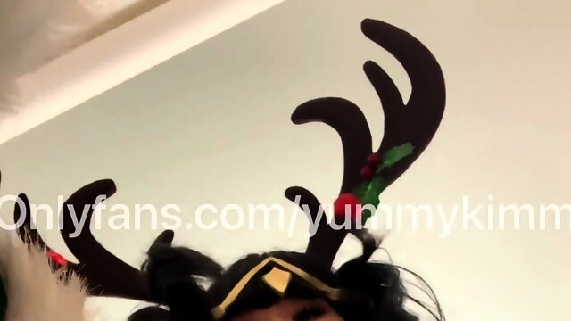 Amateur jhulia cute fingering herself on live webcam