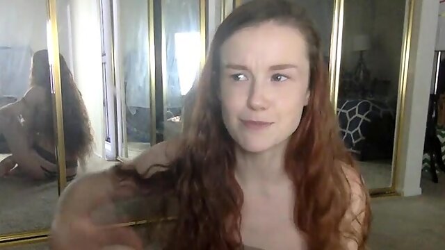 Nerdy Redhead Babe Masturbate her Pussy