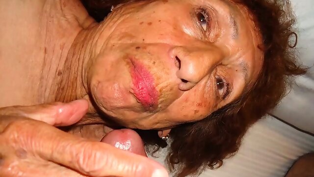 LatinaGrannY Amateur Granny Gallery Slideshow