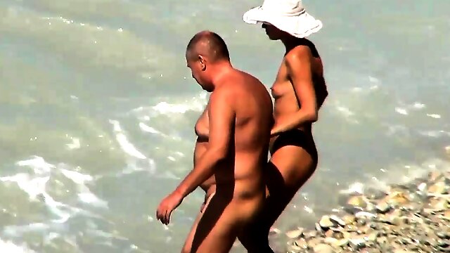 Hidden cam expose nudists fucking on candid beach