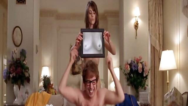 Elizabeth Hurley - Austin Powers