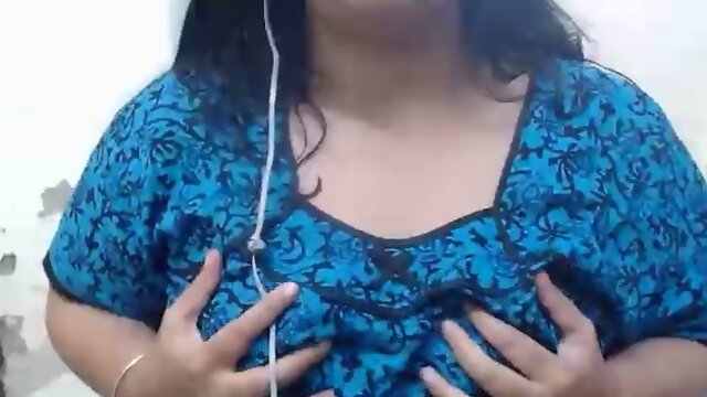 Indian desi aunty talking dirty and showing her hairy pussy to her client