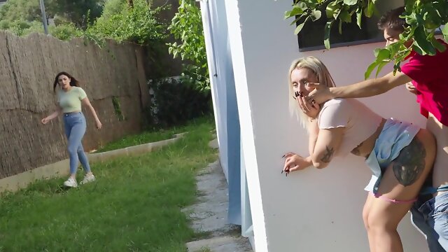 Scarlett Wild sucks hard prick and gets pleasantly fucked outdoors