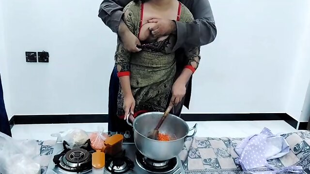 Pakistani village wife fucked in kitchen while cooking with clear hindi audio