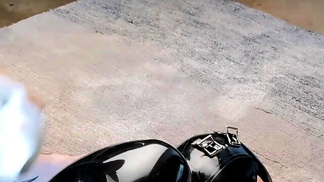 Amateur milf remsym squirting on live webcam