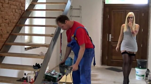 , Mdh, Aufgestrapster Bubble But - Handwerker zerfickt mich