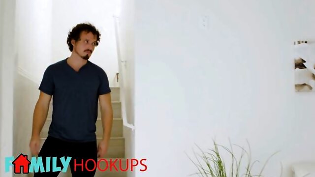 Flashy Robby Echo and Lilly Bells hardcore clip