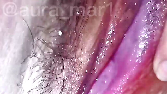 Latin girl wants to be caught 