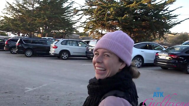 Lovely babe Summer Vixen spending some time with her boyfriend