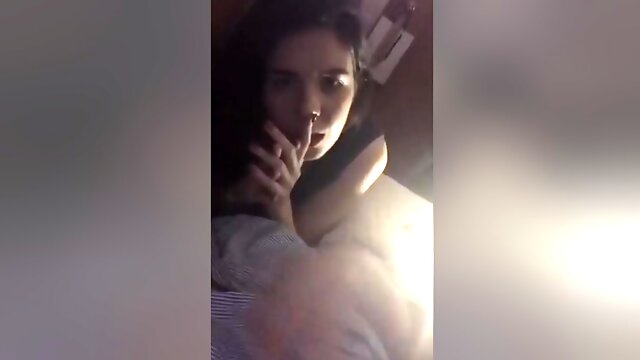 Cute Girl Shows Her Tit On Periscope