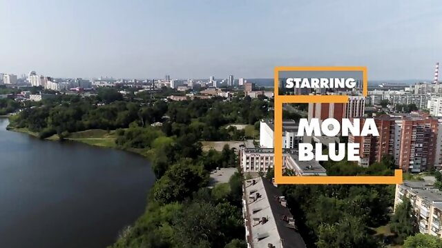 Comely minx at hardcore action