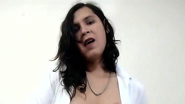 Crossdresser, Strip