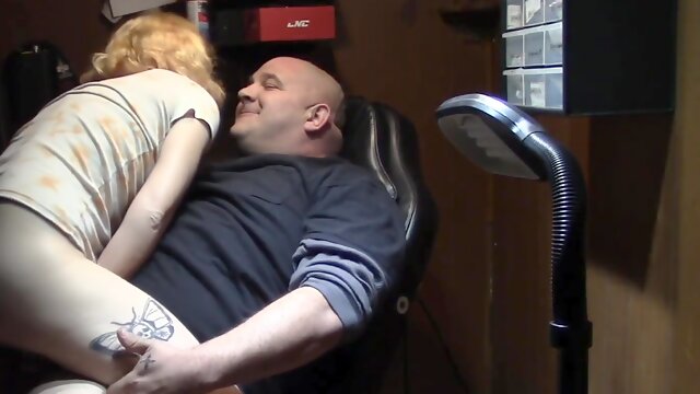 Minxy Fucks In Tattoo Chair