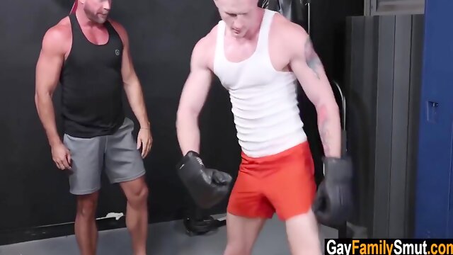 Gay Boxing