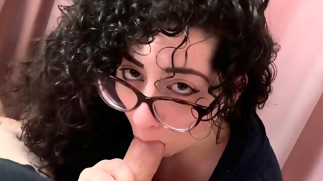 Nerdy brunette with big natural tits gives amazing blowjob