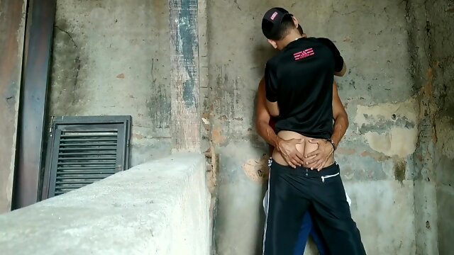 Meu Tio Me Comeu No Quartinho Do Caseiro 6 Min