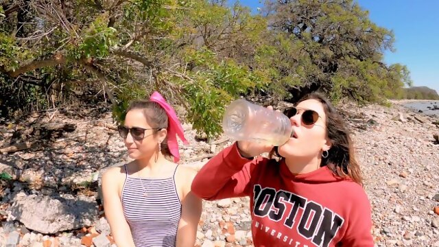 Lesbian Drink Pissing, 4k Latina