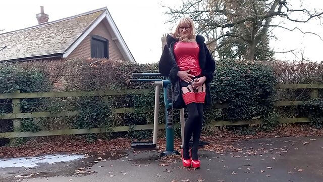 Crossdressing Shemale Urinating Outdoors