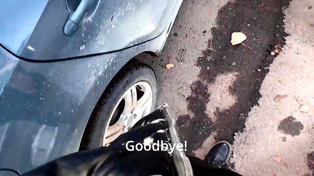 Shameless harlot masturbates while riding in a Taxi